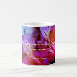 Blommigt Rosa Lila Lilies Happiness Quote Mugg