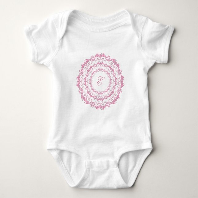 Blommigt rosa mandala. Namn. T Shirt (Framsida)