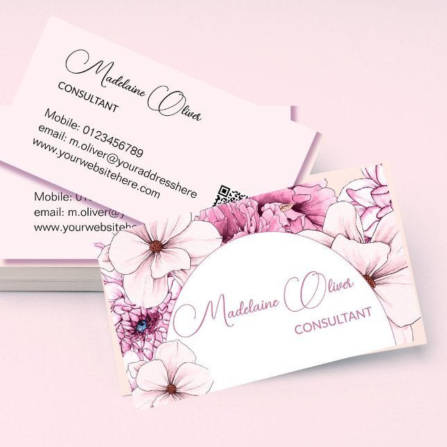 Blommigt Rosa White Modern Elegant Feminine QR-kod Visitkort (Skapare uppladdad)
