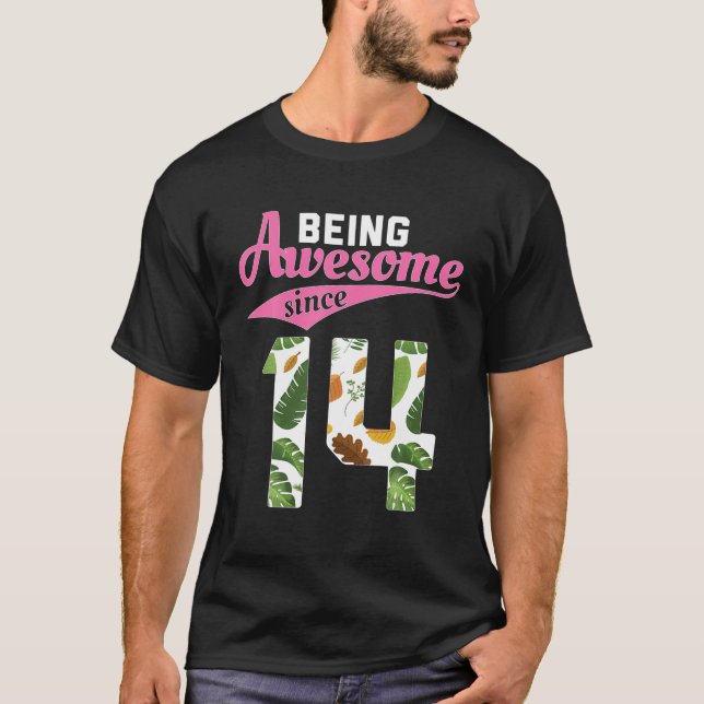 Blommigt som är Fantastisk sedan 2014, 7:e-födelse T Shirt (Framsida)