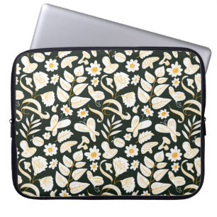 Blommigt sömlös mönster med fjärilar och kryp. laptop fodral