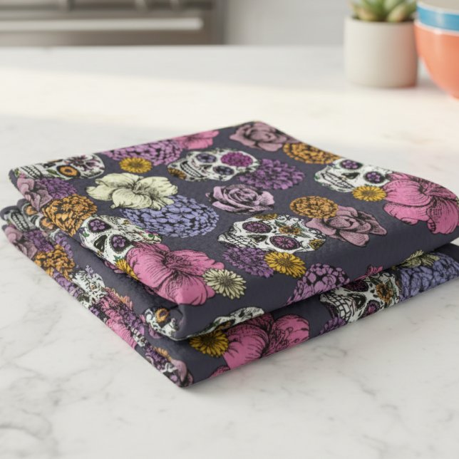 Blommigt Sugar Döskallars Dia de los Muertos Kökshandduk (Gray Floral Sugar Skulls Dia de los Muertos Kitchen Towels. Mexican Skull & Flower Halloween Pattern)