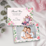 Blommigt Vintage Tekanna Nyfödda fotobabyskor Tack Kort<br><div class="desc">Elegant och charming rosa blommigt babydusch tack vare ett kort med ett foto på baksidan av det nyfödda baby. Perfekten för olika teman, inklusive baby, breder ut sig, rosa ros trädgårdens blommigt och vintage, inspirerad av romantisk tidsålder för att återuppväcka överbryggningar. Kortet är märkt med "Tack" och dekorerat med vattenfärgsfärgad...</div>
