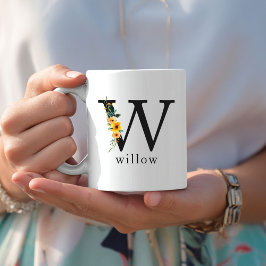Blommigt W Monogram Mugg med Editable Namn