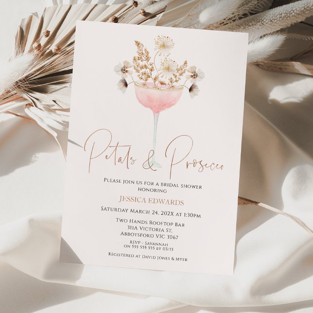 Blommigt WildblommPetals Prosecco Möhippa Inbjudningar (Modern floral petal and prosecco Bridal Shower Invitation, Glass and Flowers Bridal Shower Boho )