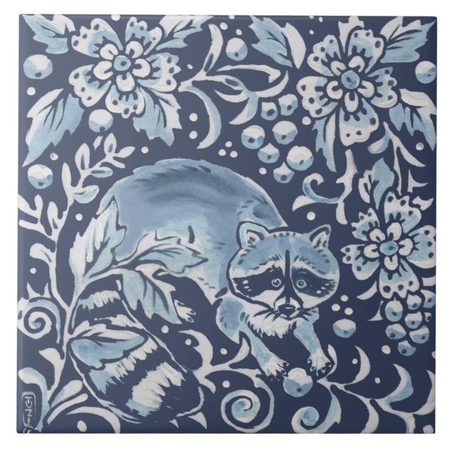 Blommigten Classic Blue White Ornate Raccoon Fores Kakelplatta (Framsidan)
