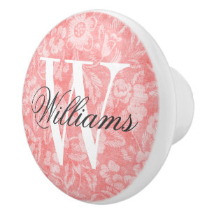 Blommigten Coral Vintage Print Monogram Knopp
