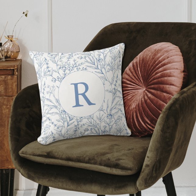 Blommigten Daety Blue & White Fransk Monogram Kudde (Dainty Blue & White French Floral Monogram Throw Pillow
)