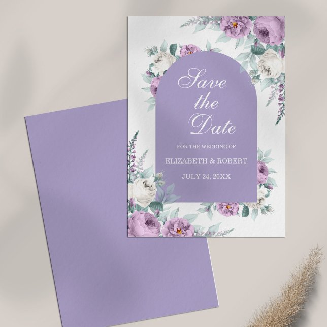 Blommigten Lavendel Lila Spara datumkort Inbjudningar (Lavender Purple Floral Save The Date Card on white table)