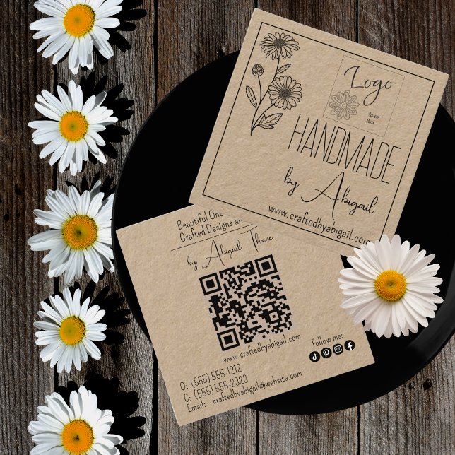 Blommigten logotyp Daisy minimalistisk handgjord h Fyrkantigt Visitkort (Logo Daisy Floral Minimalist Handmade Handcrafted Square Business Card - Kraft Paper)