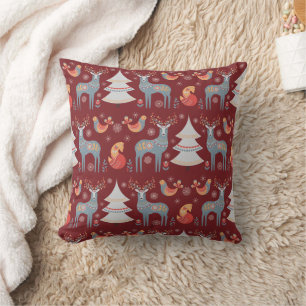Blommigten Nordic Burgundy Red Reindeer Julgran Kudde