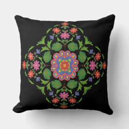 Blommigten Rangoli Mönster på Black Färgad Kudde