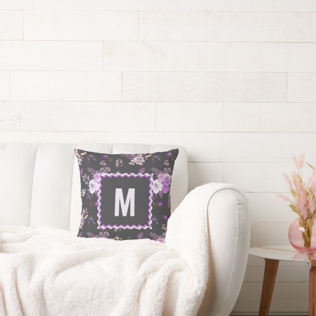 Blommönster för Lila av elegant | Monogram Kudde (Soffa)