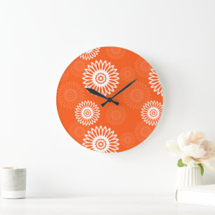 Blommönster för minimal tangerinärorange daisy stor klocka