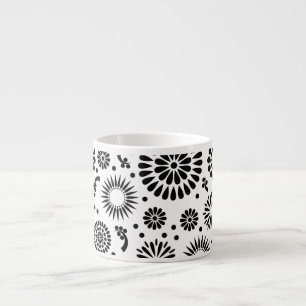 Blommönstret Boho-blommor, svart och vitt Espressomugg