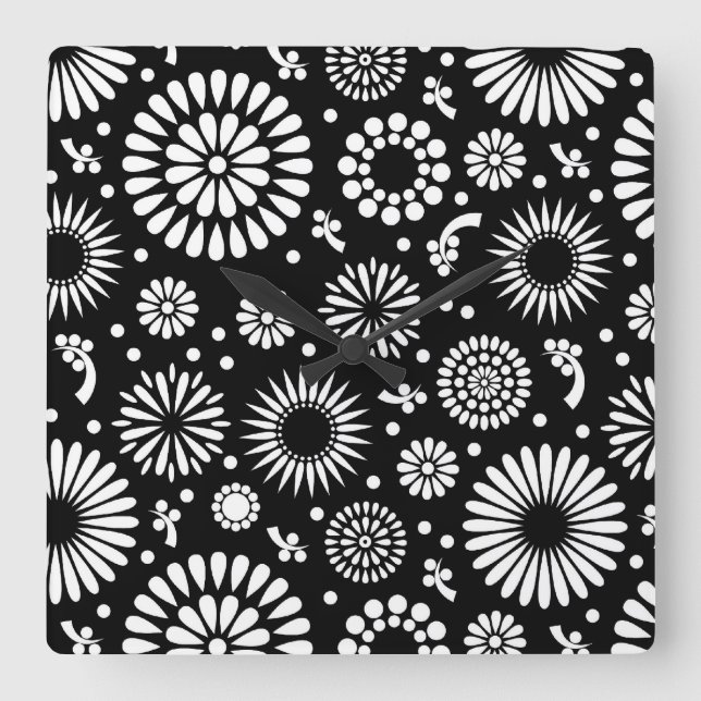 Blommönstret Boho-blommor, svart och vitt Fyrkantig Klocka (Framsida)