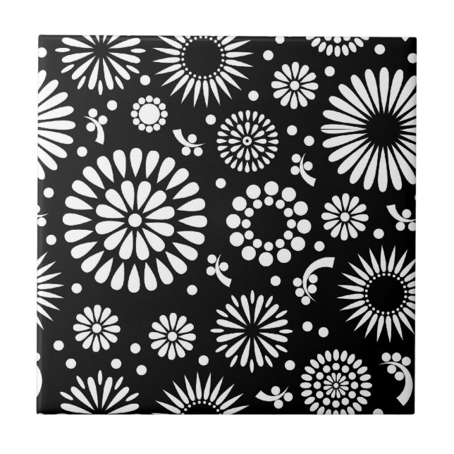 Blommönstret Boho-blommor, svart och vitt Kakelplatta (Framsidan)