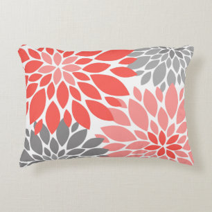 Blommönstret Coral och Grått Chrysanthemums Prydnadskudde