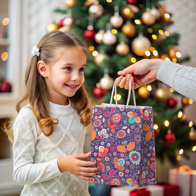 Blommönstret för färgstark batikillustration av na (Skapare uppladdad)