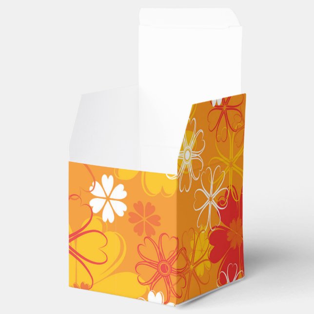 Blommönstret för illustration av Daisy i färgen Cu Presentaskar (Öppnad)