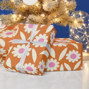 Blommönstret Groovy Retro-Daisy på orange Presentpapper