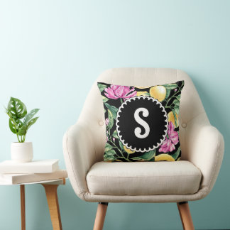 Blommönstret Lemon och Tulips | Citrus Monogram Kudde