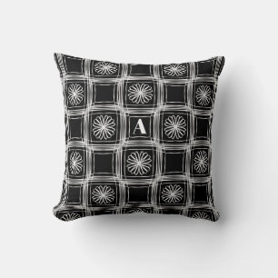 Blommönstret Modern Monogram Black and White Kudde