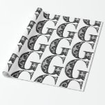 Blommönstret Monogram G initial Black and White Presentpapper<br><div class="desc">Papper omslutning av Monogram G-Blommönstret för inledande svartvitt kan anpassas med en bild,  namn,  text,  logotyp eller foto. Byt vit bakgrund till en blå nyans,  grönt,  gult,  orange,  rosa,  röd,  brun och lila. Underbar för att stänga jul-,  födelsedag-,  babydusch- eller bröllopsgåvor.</div>