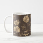 Blommönstret Romantic Boho Gold Foil Kaffemugg<br><div class="desc">Chic Boho Gold Foil Blommönster Planner med ett romantiskt,  faux guld-blommönster på en varm chokladbrun bakgrund. Lägg till ditt namn eller monogram för en vacker personlig. Perfekt för din hippie boho-estetik. Kontakta oss på cedarandstring@gmail.com om du behöver hjälp med designen eller matchande produkter.</div>