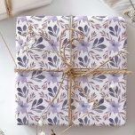 Blommönstret Rustik Lila Watercolor Presentpapper<br><div class="desc">Förbättra alla presenter med vår moderna blommigt design, så att du får en speciell beröring till presenter. Den här söt boho-omslutningen av pappra har elegant vattenfärgsfärgade blommigtar på en pristinvit bakgrund. Det allt fler mönster i skuggor av lila och blått är perfekt för bröllop, möhippor, födelsedagar med mera. Öka din...</div>