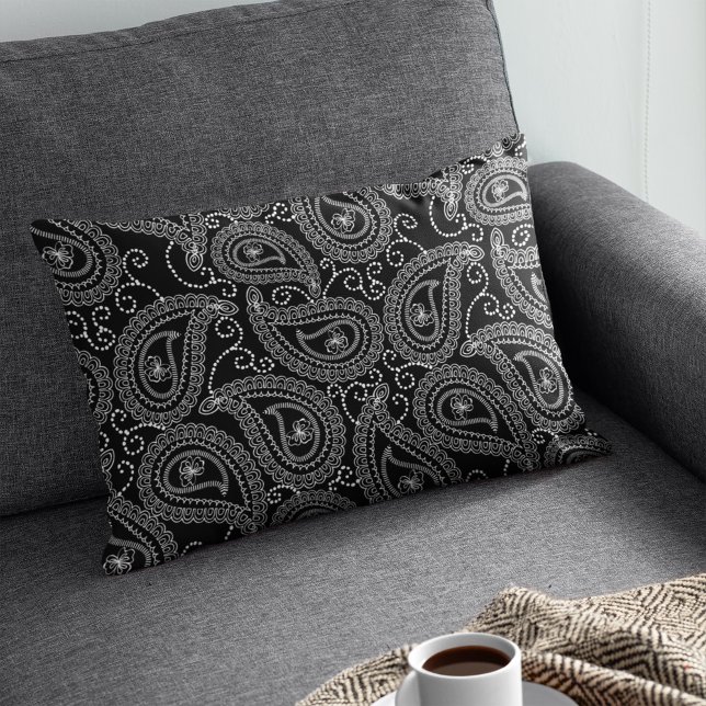 Blommönstret Skador för svartvit Elegant Prydnadskudde (Skapare uppladdad)