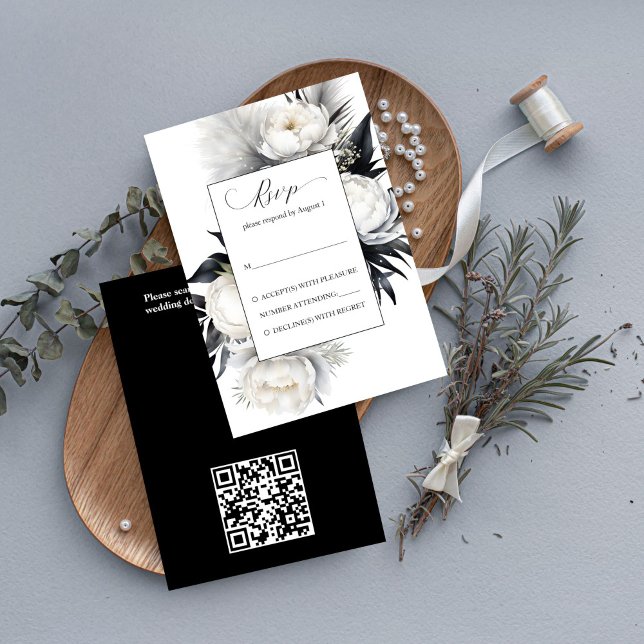Blommor av svart eller vitt boho elegant bröllop O Tilläggskort (Black and white boho flowers elegant wedding RSVP Enclosure Card white peonies pampas grass QR RSVP)