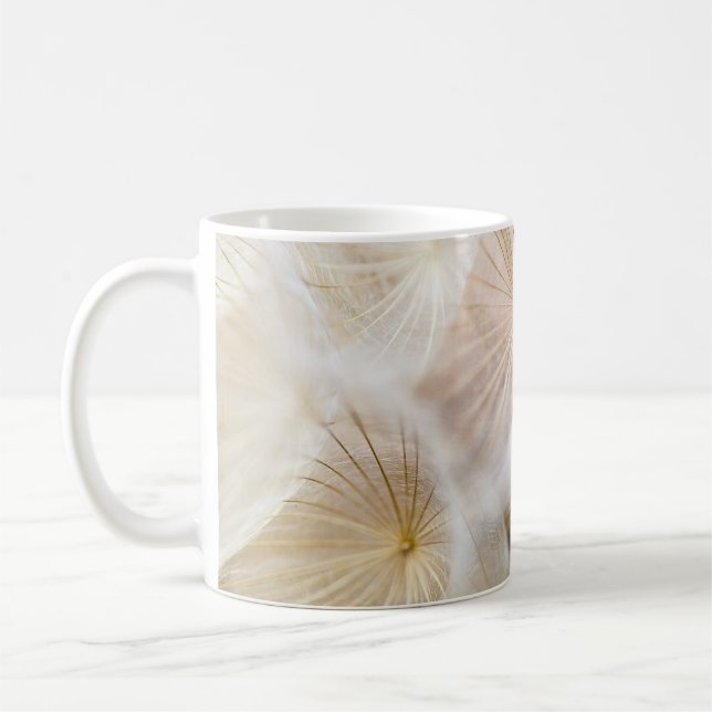 Blommor av vit dandelion kaffemugg (Vänster)