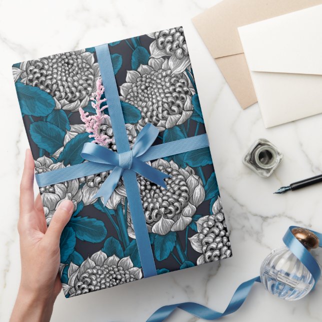 Blommor av vita waratah pappra presentpapper (Gifting)