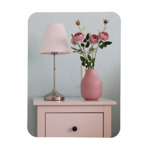 Blommor Blek Rosa ros om Nightstand Magnet