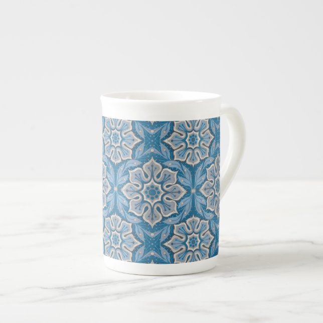 Blommor, blommönster, blått och grått-snöflinga benporslin mugg (Framsida höger)