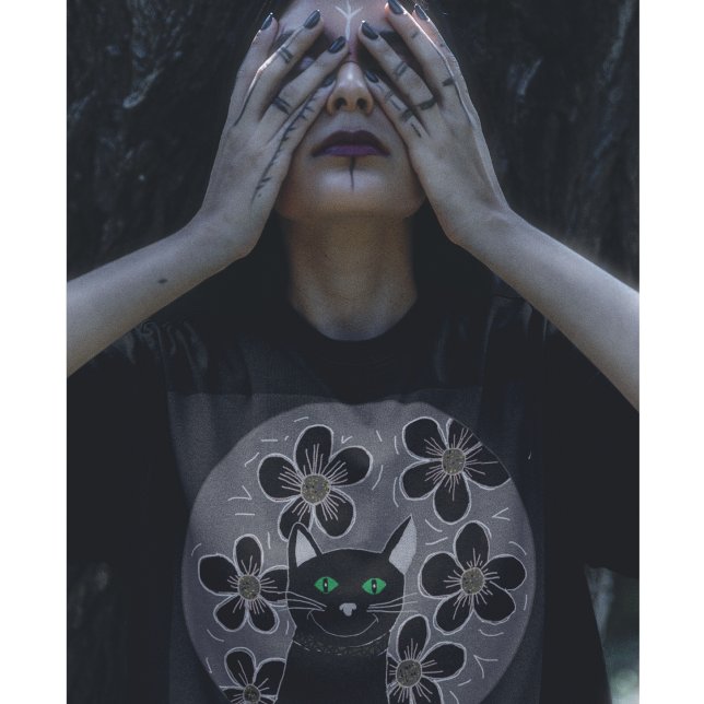 Blommor från Goth cat whimsigoth svarta katter T Shirt (Skapare uppladdad)