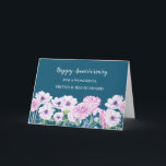 Blommor Friend Hennes Make-årsdag Kort<br><div class="desc">Lycklig bröllop-årskort för vän och hennes make med blommor av söt lila och hjärtlig vers.</div>