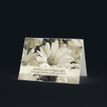Blommor Friend och hans fru på årsdagen Kort<br><div class="desc">Lycklig bröllop-jubileumskort för vän och hans fru med söt vita blommor av vintage och hjärtlig vers.</div>