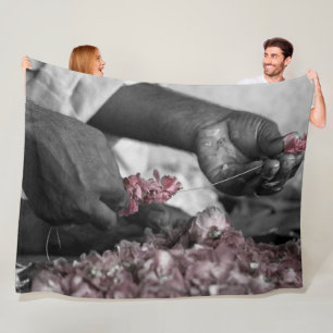 Blommor i Händer Fleecefilt