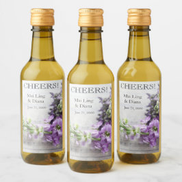Blommor i lavender-skuggor på gammal musik vinetikett
