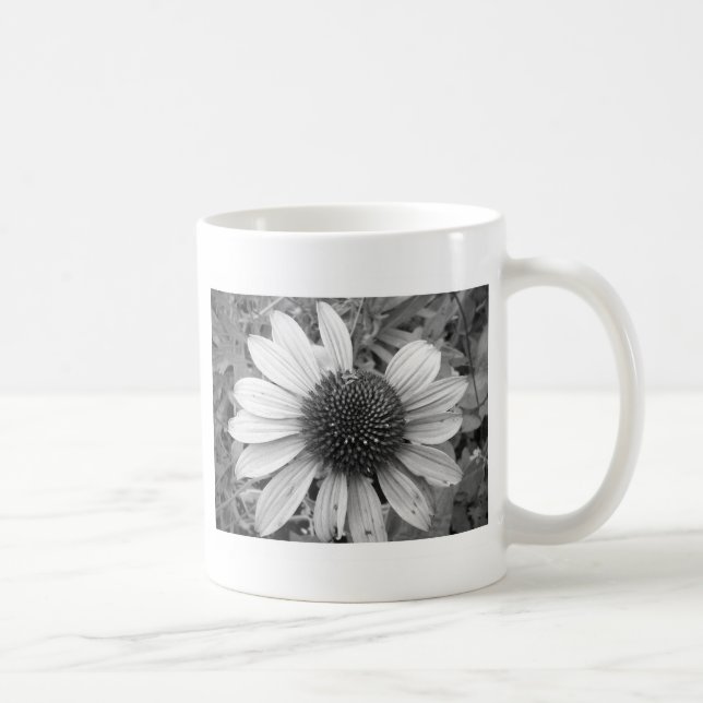Blommor i svartvitt kaffemugg (Höger)