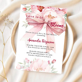 Blommor Kärlek är i Möhippa av blommor i rosa Inbjudningar