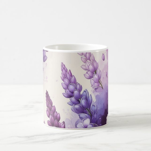 Blommor konstruerar vackra mugg (Center)