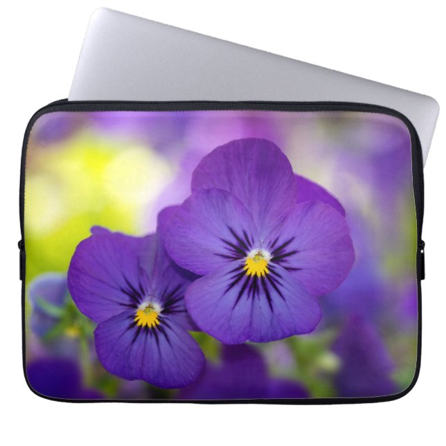 Blommor | Lila Pansies Laptop Fodral (Framsidan)
