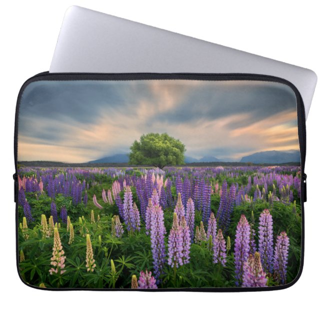 Blommor | Lupine Fält i Nya Zeeland Laptop Fodral (Framsidan)