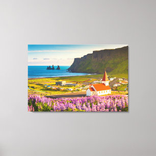 Blommor Lupiner i södra Islandet i Bloom Canvastryck