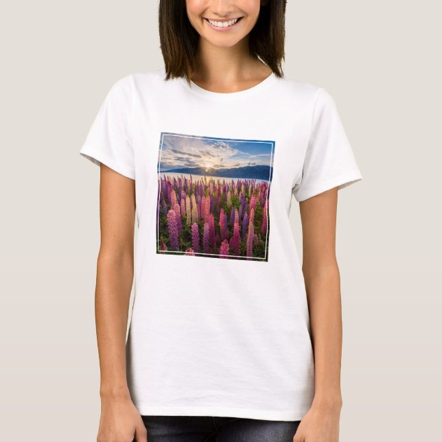Blommor | Lupines Nya Zeeland T Shirt (Framsida)