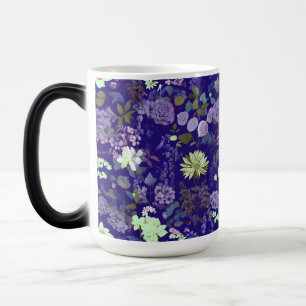 Blommor med elegant och mystisk atmosfär magisk mugg