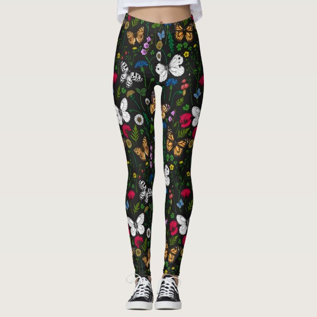 Blommor och fjärilar av vild på svart leggings (Framsida)